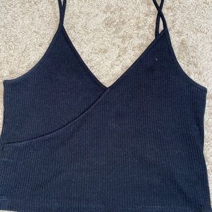 urban outfitter cropped black tank